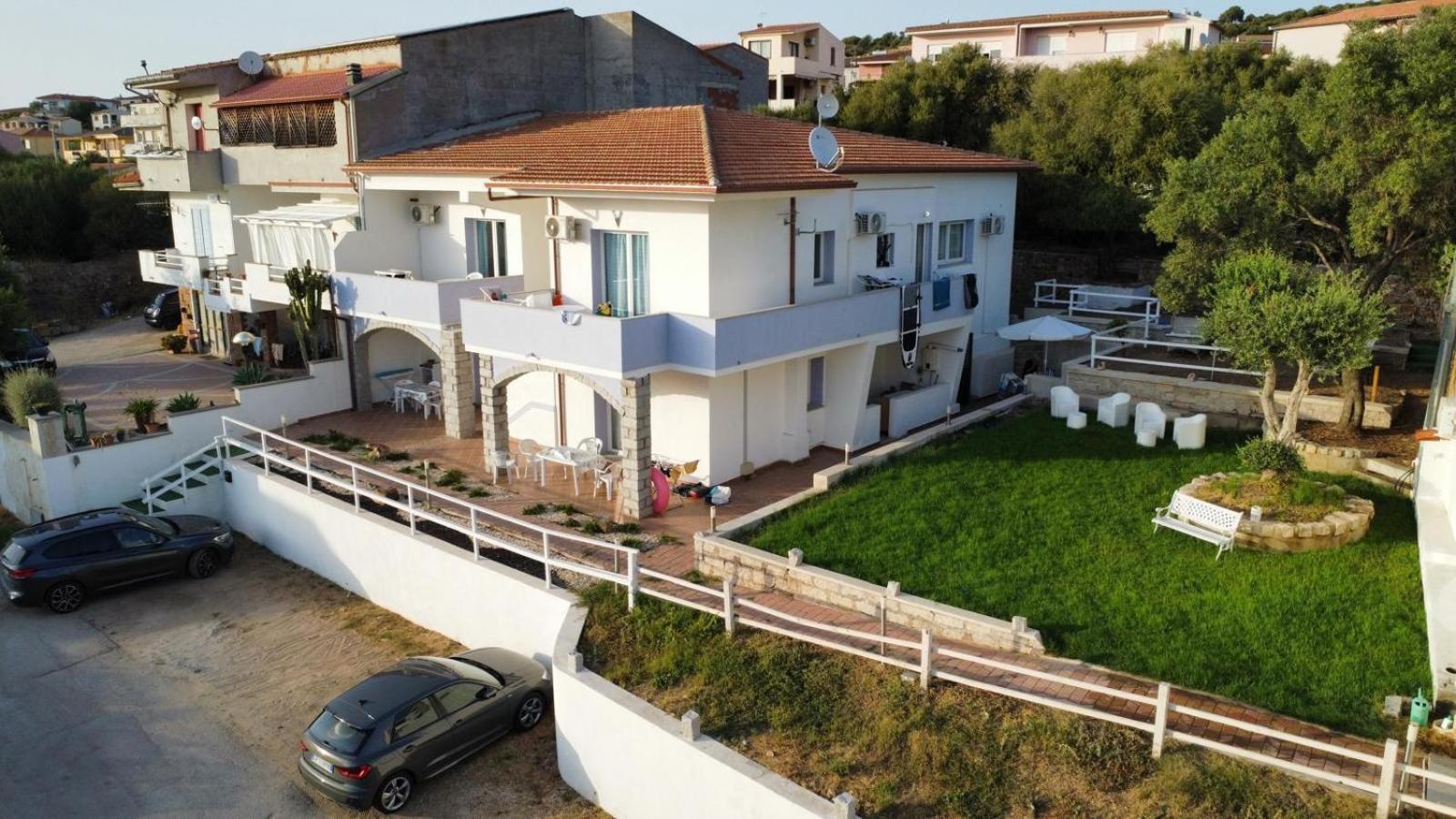 Beb Con Piscina Villa Del Borgo Badesi Exterior foto
