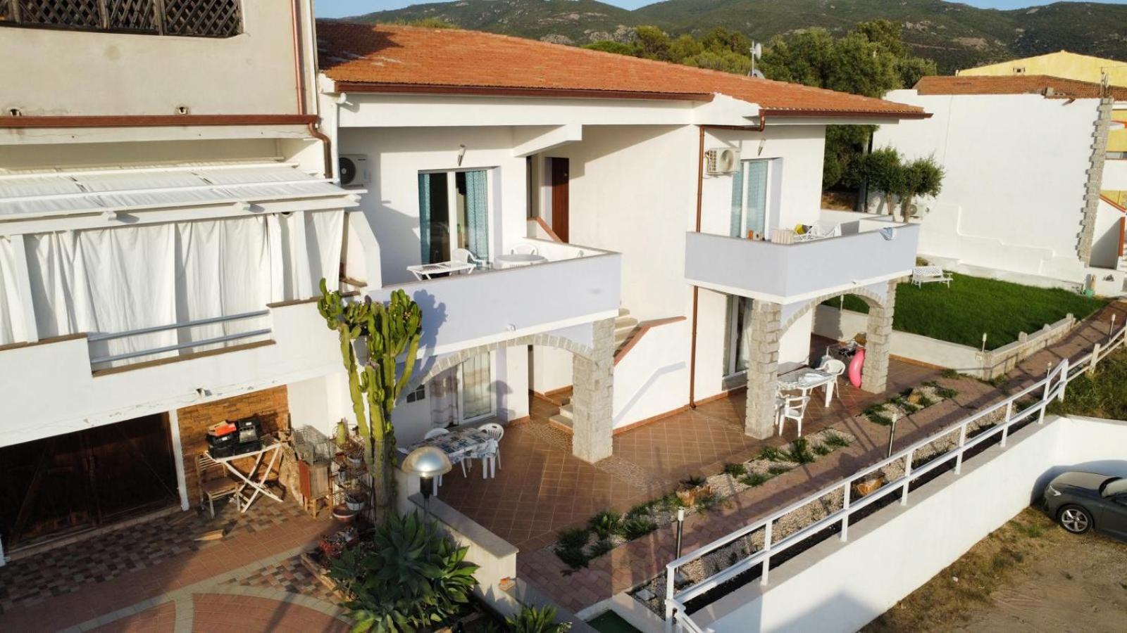 Beb Con Piscina Villa Del Borgo Badesi Exterior foto